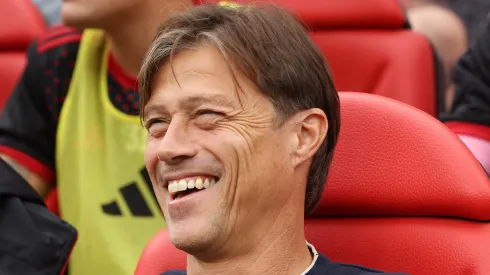 Matías Almeyda bromeó con los periodistas.