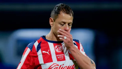 Chicharito Hernández erró un penal clave para que Chivas clasifique ante Cruz Azul.