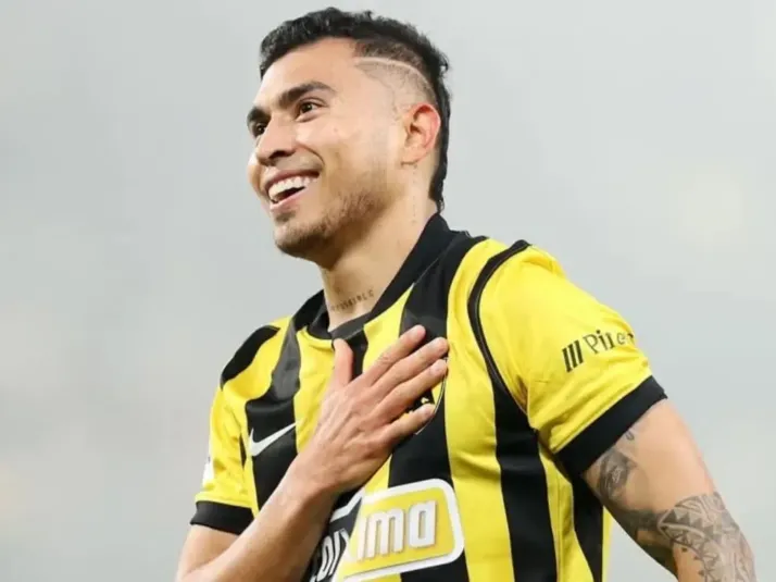 Orbelín Pineda guía la goleada del AEK Atenas vs. Atromitos