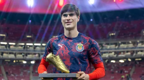 El reconocimiento que Chivas le haría a la Hormiga con su renovación