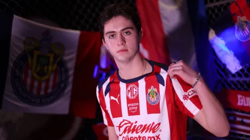 Brian Gutiérrez ya es jugador de Chivas.