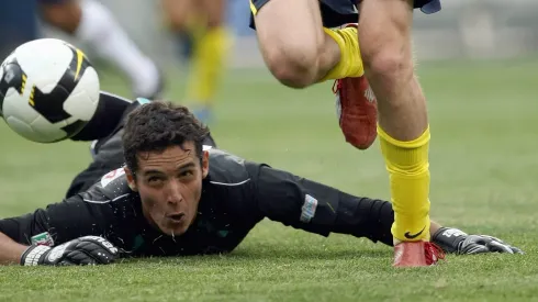 Atajó un penal en su debut con Chivas, se retiró joven y fue agredido por Cuauhtémoc Blanco.