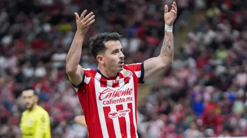 La afición de Chivas pide a Alan Mozo en pretemporada