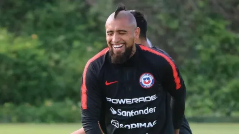 Arturo Vidal reaparece viendo el inicio del Campeonato