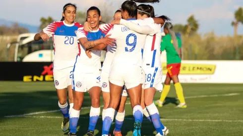 La Selección Chilena se impuso con lo justo sobre Camerún en el partido de ida en Turquía.