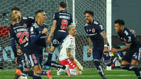 Universidad de Chile suma su primer triunfo del Campeonato Nacional.