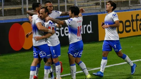 Diego Valencia se matriculó con un golazo para la UC.