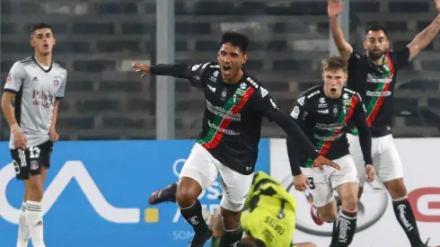 Pablo Alvarado adelanta a Palestino en la Copa Chile.