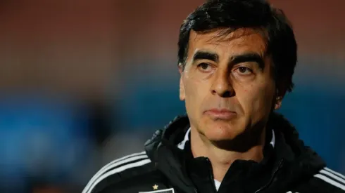 Quinteros piensa que Colo Colo es serio candidato a quedarse con el Campeonato Nacional