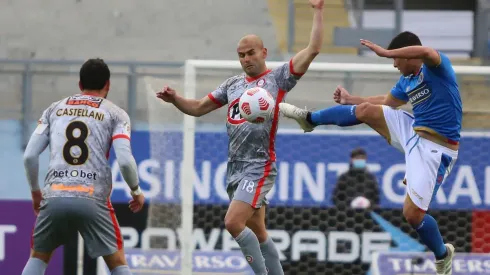 Los itálicos dejaron escapar un triunfo increíble ante La Calera, quien supo aprovechar sus oportunidades | Foto: Agencia Uno