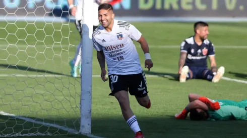 Colo Colo celebra en el Superclásico 190