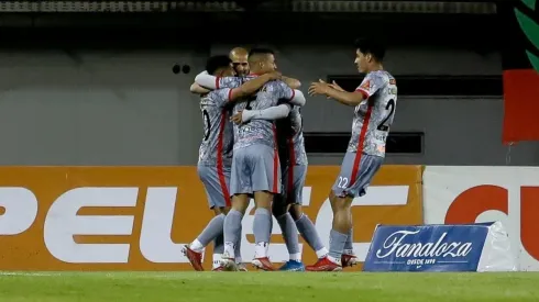 Unión La Calera no cede terreno en la lucha por el título