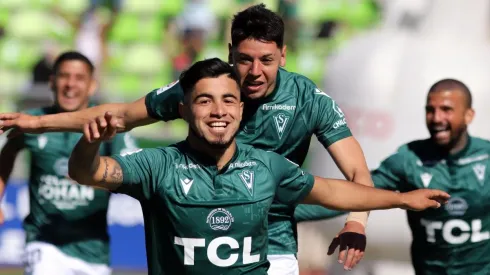 Los wanderinos obtuvieron tres puntos ante Everton y siguen vivos en la lucha por no descender