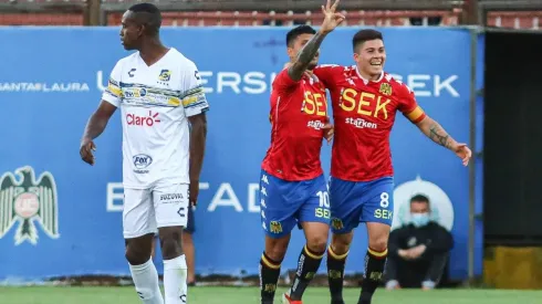 Unión Española vence a Everton con hat-trick de Patricio Rubio.