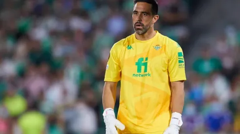 Bravo no pudo ante el Sevilla pero dejó una buena impresión en España