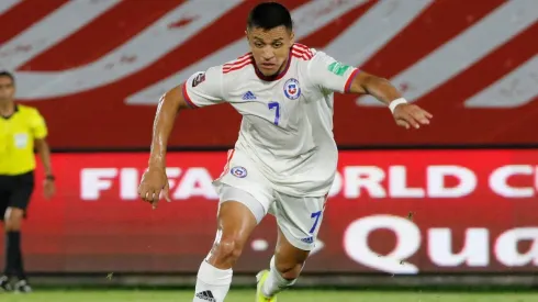 Alexis compartió las celebraciones del camarín en la victoria de Chile.