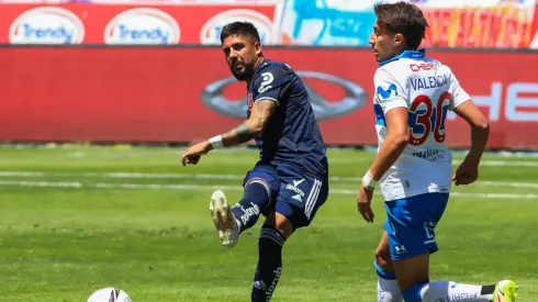 El defensor, que negocia su continuidad en La U, podría recalar en el archirrival para la temporada 2022