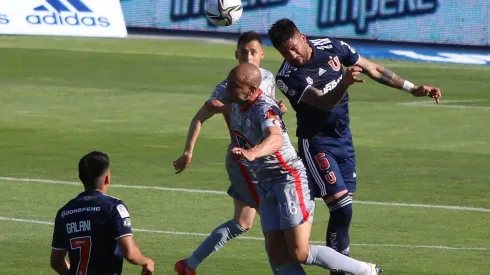 Universidad de Chile aclara acusación por doble contrato a Ramón Arias