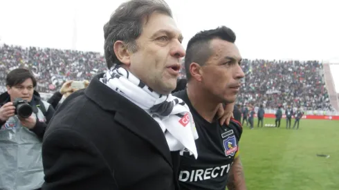 Mosa le abre las puertas a Paredes.