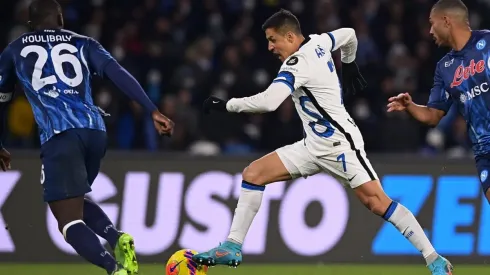 Sánchez y Vidal tardan en entrar en el empate del Inter de Milán.