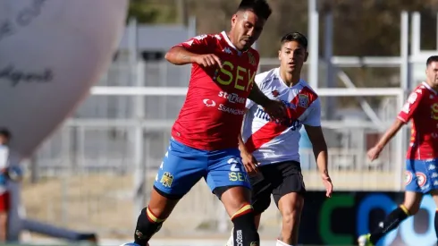 Unión Española da el batacazo con uno menos y vence a Curicó.