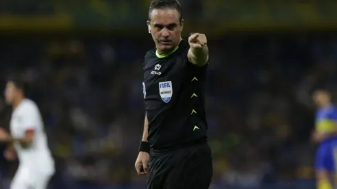 Chile tendrá árbitro argentino para duelo frente a Uruguay en Santiago.