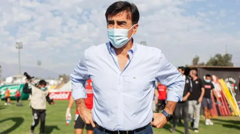 Quinteros prepara cambios en Colo Colo para enfrentar a La Calera.