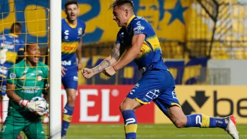 Everton vence a Ayacucho y se mantiene con vida en Copa Sudamericana.