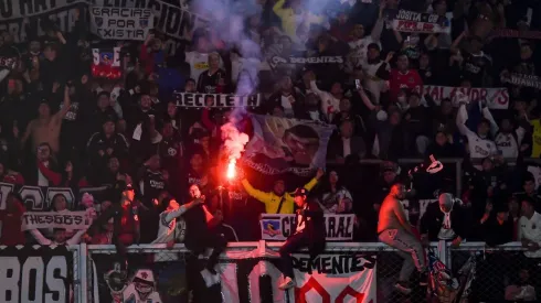 Los hinchas albos no tuvieron tampoco un buen comportamiento en Buenos Aires.