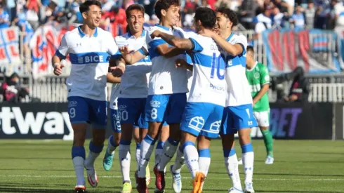 Católica irá con lo mejor disponible para recibir a Talleres esta noche.