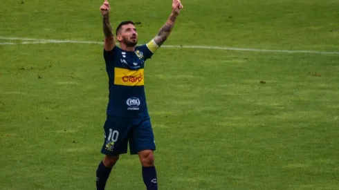 Cuevas se despide rápidamente de la segunda rueda con grave lesión.