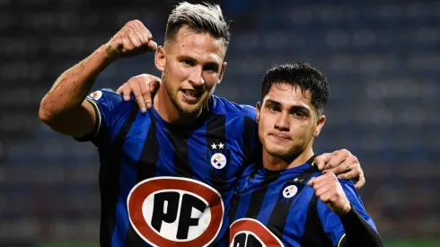 Huachipato no tiene piedad con Puerto Montt y golea para avanzar de fase.