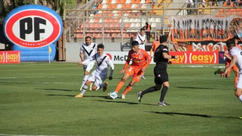 Cobreloa derrota al Chago Morning con polémico penal y avanza a cuartos de final.