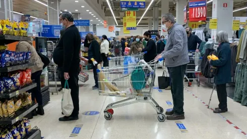 Los supermercados tendrán horarios especiales en Fiestas Patrias.