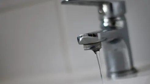El corte de agua afectará a ocho comunas de Santiago.