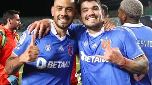 Nery Domínguez y Luis Casanova son los bastiones de la defensa de la Universidad de Chile.