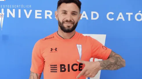 Eugenio Mena se olvidó del gesto de la U y ya hizo el de la Franja con la Universidad Católica.