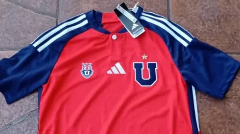 La nueva camiseta de Universidad de Chile para sus partidos de visitante.