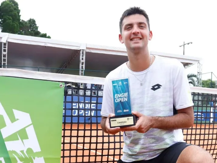Tomás Barrios es campeón del ATP de Florianópolis