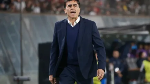 Quinteros y el árbitro tuvieron una discusión en el partido.