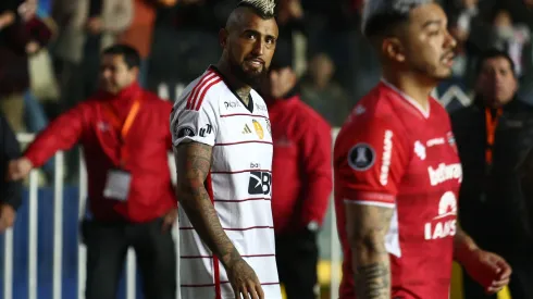 Histórico de La Roja arremete sin piedad contra Arturo Vidal.
