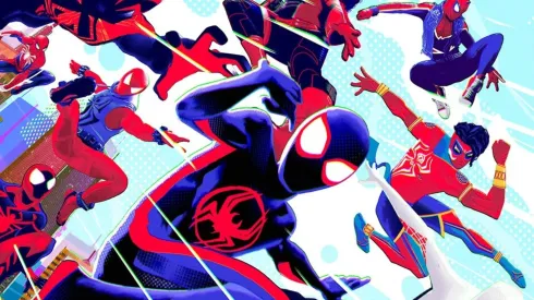 Spider-Man: A través del Spider-Verso se extiende por 2 horas y 23 minutos.