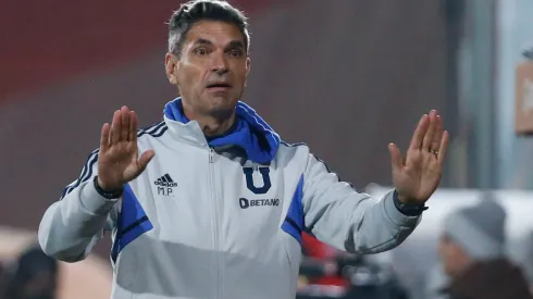 Pellegrino conduce el balón durante entrenamiento de la U.