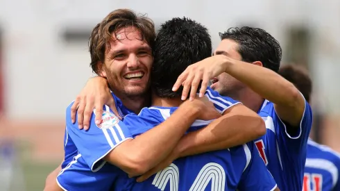 Rafael Olarra jugó en los dos equipos y optó como favorito por la U