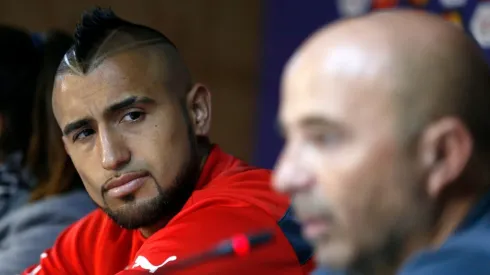 Arturo Vidal sigue a la espera de una respuesta de parte de Jorge Sampaoli.