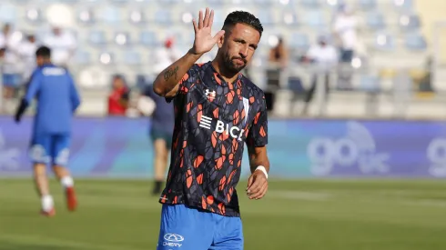 Mauricio Isla busca opciones para seguir su carrera