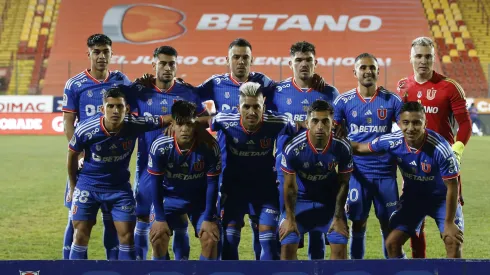 Futbol, Universidad de Chile vs OÕhiggins.<br />
Fecha 20, Campeonato nacional 2023.<br />
Formacion de Universidad de Chile antes del partido contra OÕhiggins por primera divisoin disputado en el estadio Santa Laura en Santiago, Chile.<br />
07/08/2023<br />
Dragomir Yankovic/Photosport
Football, Universidad de Chile vs OÕhiggins.<br />
20 th date, Campeonato Nacional 2023.<br />
Universidad de Chile's team before the first division match against OÕhiggins at the Santa Laura stadium in Santiago, Chile.<br />
07/08/2023<br />
Dragomir Yankovic/Photosport