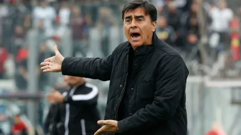 Quinteros se la jugó con un nuevo nombre en la delantera alba.