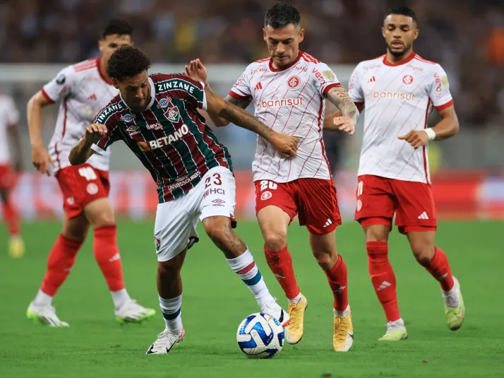 Aránguiz va por la final: Inter iguala ante Fluminense en la semi ida de Copa Libertadores