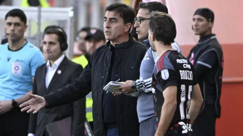 Gustavo Quinteros tiene que dar el salto internacional si sigue en Colo Colo